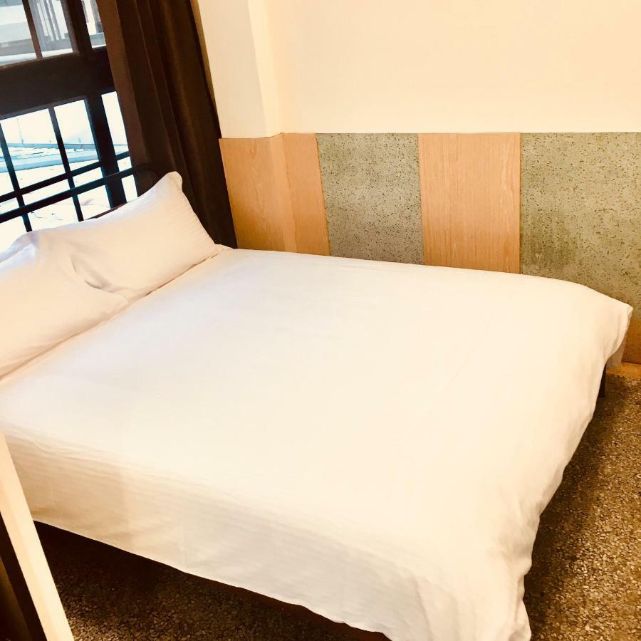 Feng Chao Home Tainan Buitenkant foto